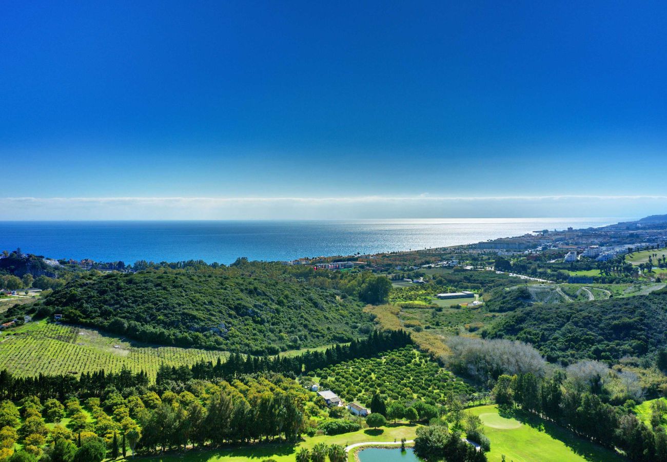 Ferienwohnung in Casares - 3019 Atemberaubendes Penthouse mit Panoramablick auf Golfplatz und Meer