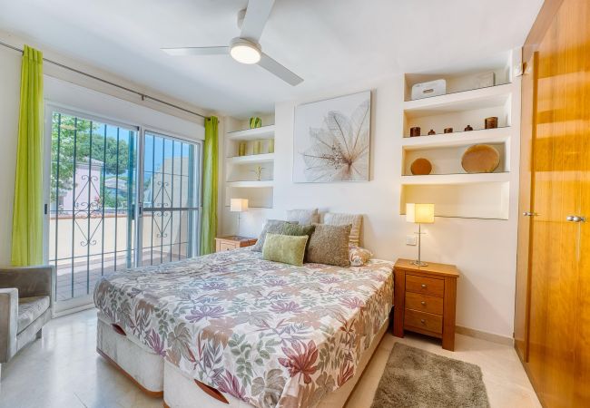 Doppelhaushälfte in Marbella - 3068 Luxuriöses Familien-Stadthaus in Elviria, Marbella Doppelhaushälfte in Marbella - 3068 Luxuriöses Familien-Stadthaus in Elviria, Marbella