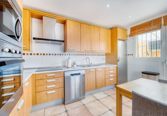 Doppelhaushälfte in Marbella - 3068 Luxuriöses Familien-Stadthaus in Elviria, Marbella Doppelhaushälfte in Marbella - 3068 Luxuriöses Familien-Stadthaus in Elviria, Marbella