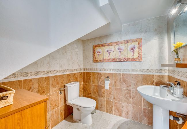 Doppelhaushälfte in Marbella - 3068 Luxuriöses Familien-Stadthaus in Elviria, Marbella Doppelhaushälfte in Marbella - 3068 Luxuriöses Familien-Stadthaus in Elviria, Marbella