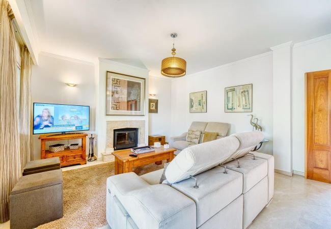 Doppelhaushälfte in Marbella - 3068 Luxuriöses Familien-Stadthaus in Elviria, Marbella Doppelhaushälfte in Marbella - 3068 Luxuriöses Familien-Stadthaus in Elviria, Marbella