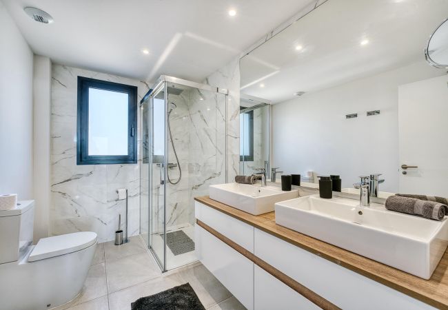 Ferienwohnung in Estepona - 3020 Luxus-Duplex mit Blick auf Afrika und Gibraltar Ferienwohnung in Estepona - 3020 Luxus-Duplex mit Blick auf Afrika und Gibraltar