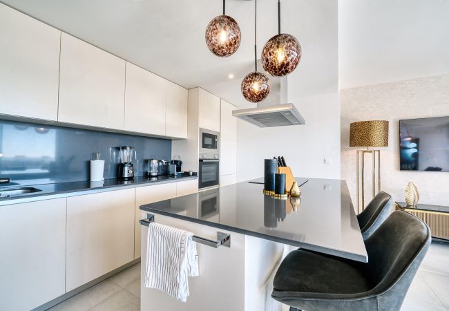 Ferienwohnung in Estepona - 3020 Luxus-Duplex mit Blick auf Afrika und Gibraltar Ferienwohnung in Estepona - 3020 Luxus-Duplex mit Blick auf Afrika und Gibraltar