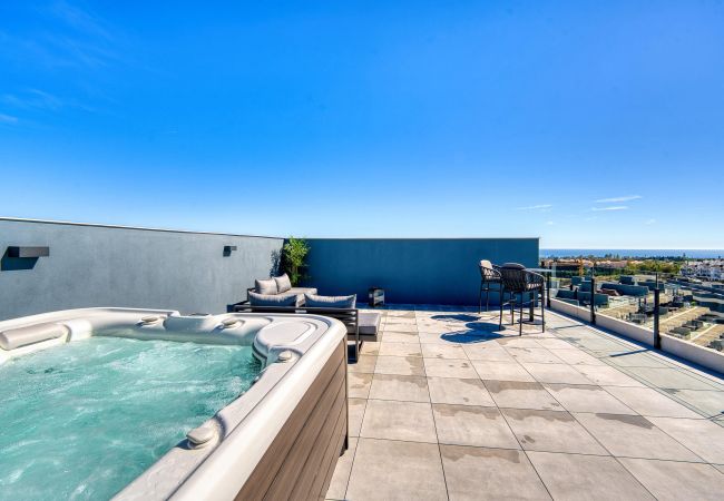 Ferienwohnung in Estepona - 3020 Luxus-Duplex mit Blick auf Afrika und Gibraltar Ferienwohnung in Estepona - 3020 Luxus-Duplex mit Blick auf Afrika und Gibraltar