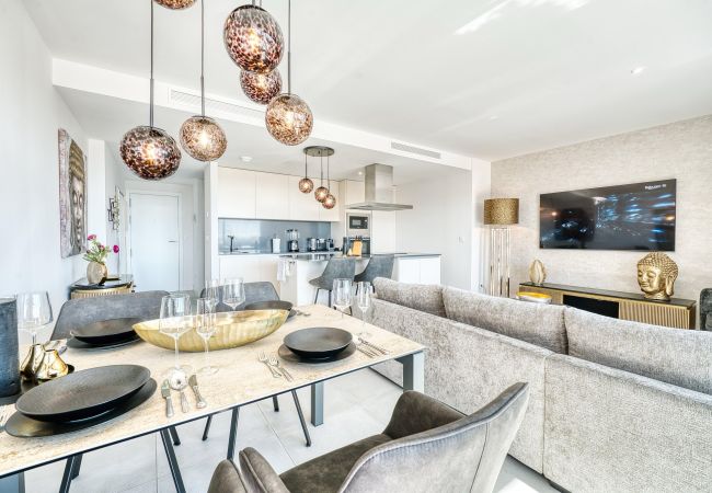 Ferienwohnung in Estepona - 3020 Luxus-Duplex mit Blick auf Afrika und Gibraltar Ferienwohnung in Estepona - 3020 Luxus-Duplex mit Blick auf Afrika und Gibraltar