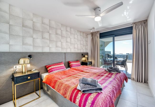 Ferienwohnung in Estepona - 3020 Luxus-Duplex mit Blick auf Afrika und Gibraltar Ferienwohnung in Estepona - 3020 Luxus-Duplex mit Blick auf Afrika und Gibraltar