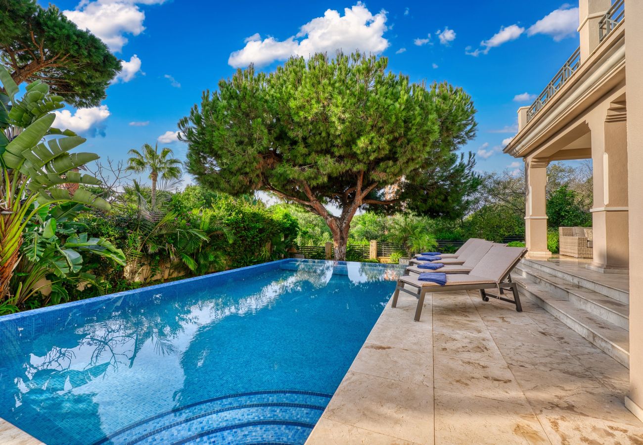 Villa in Marbella - 3055