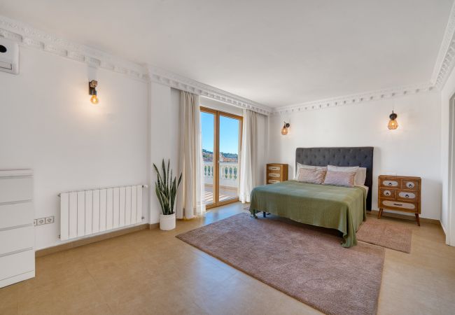 Villa in Marbella - 3077 Luxusvilla mit Pool und Aussicht in Elviria, Marbella Villa in Marbella - 3077 Luxusvilla mit Pool und Aussicht in Elviria, Marbella