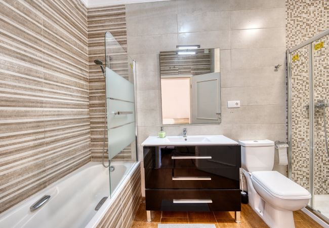 Villa in Marbella - 3077 Luxusvilla mit Pool und Aussicht in Elviria, Marbella Villa in Marbella - 3077 Luxusvilla mit Pool und Aussicht in Elviria, Marbella