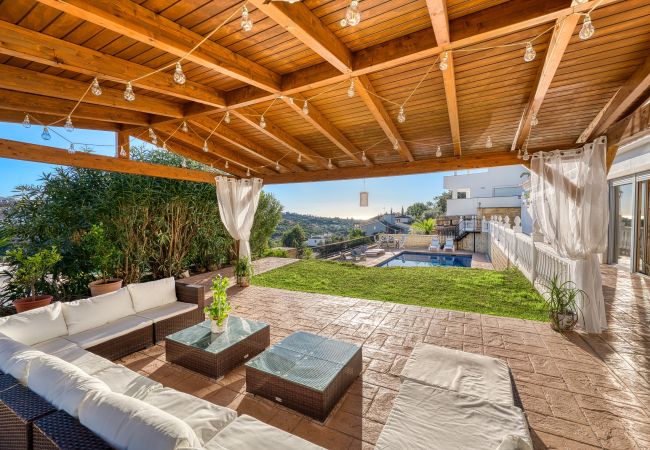Villa in Marbella - 3077 Luxusvilla mit Pool und Aussicht in Elviria, Marbella Villa in Marbella - 3077 Luxusvilla mit Pool und Aussicht in Elviria, Marbella