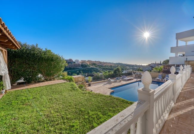 Villa in Marbella - 3077 Luxusvilla mit Pool und Aussicht in Elviria, Marbella Villa in Marbella - 3077 Luxusvilla mit Pool und Aussicht in Elviria, Marbella