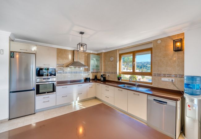 Villa in Marbella - 3077 Luxusvilla mit Pool und Aussicht in Elviria, Marbella Villa in Marbella - 3077 Luxusvilla mit Pool und Aussicht in Elviria, Marbella