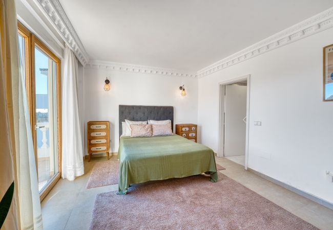 Villa in Marbella - 3077 Luxusvilla mit Pool und Aussicht in Elviria, Marbella Villa in Marbella - 3077 Luxusvilla mit Pool und Aussicht in Elviria, Marbella