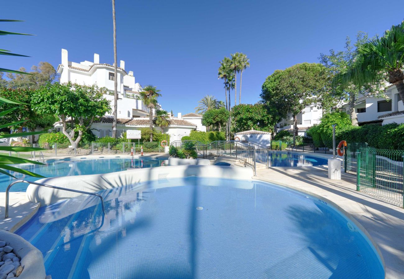 Ferienwohnung in Marbella - 2045 Golden Beach Apartment – Steps from the Sea