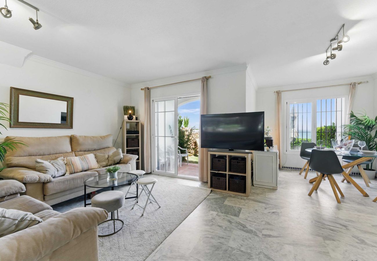 Doppelhaushälfte in Manilva - 3133 Beachfront Townhouse
