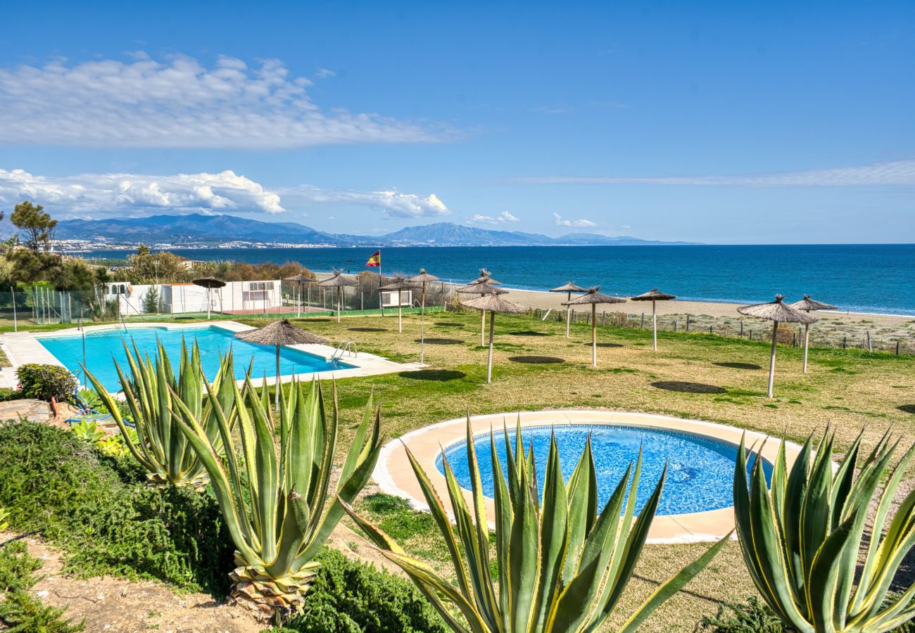Doppelhaushälfte in Manilva - 3133 Beachfront Townhouse