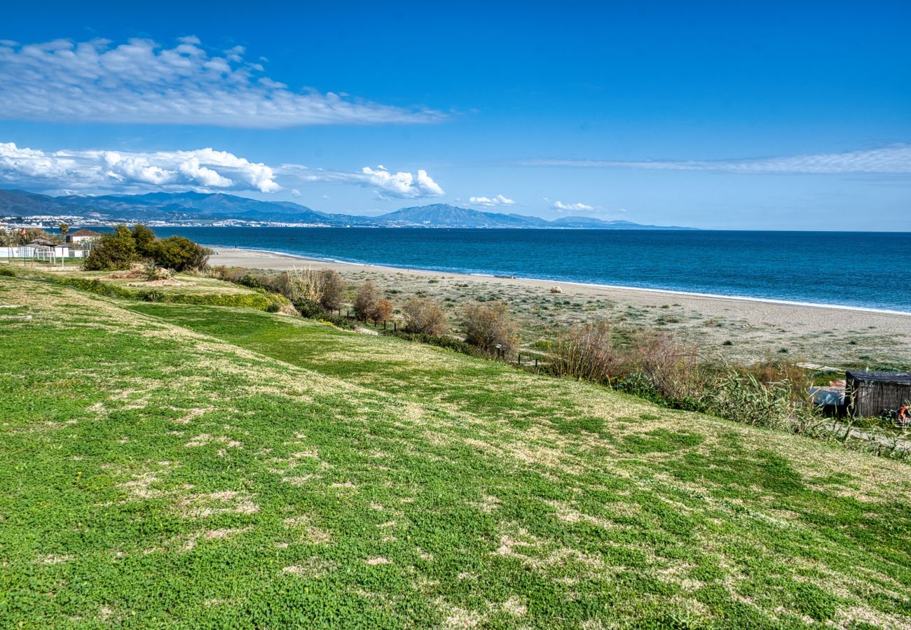 Doppelhaushälfte in Manilva - 3133 Beachfront Townhouse