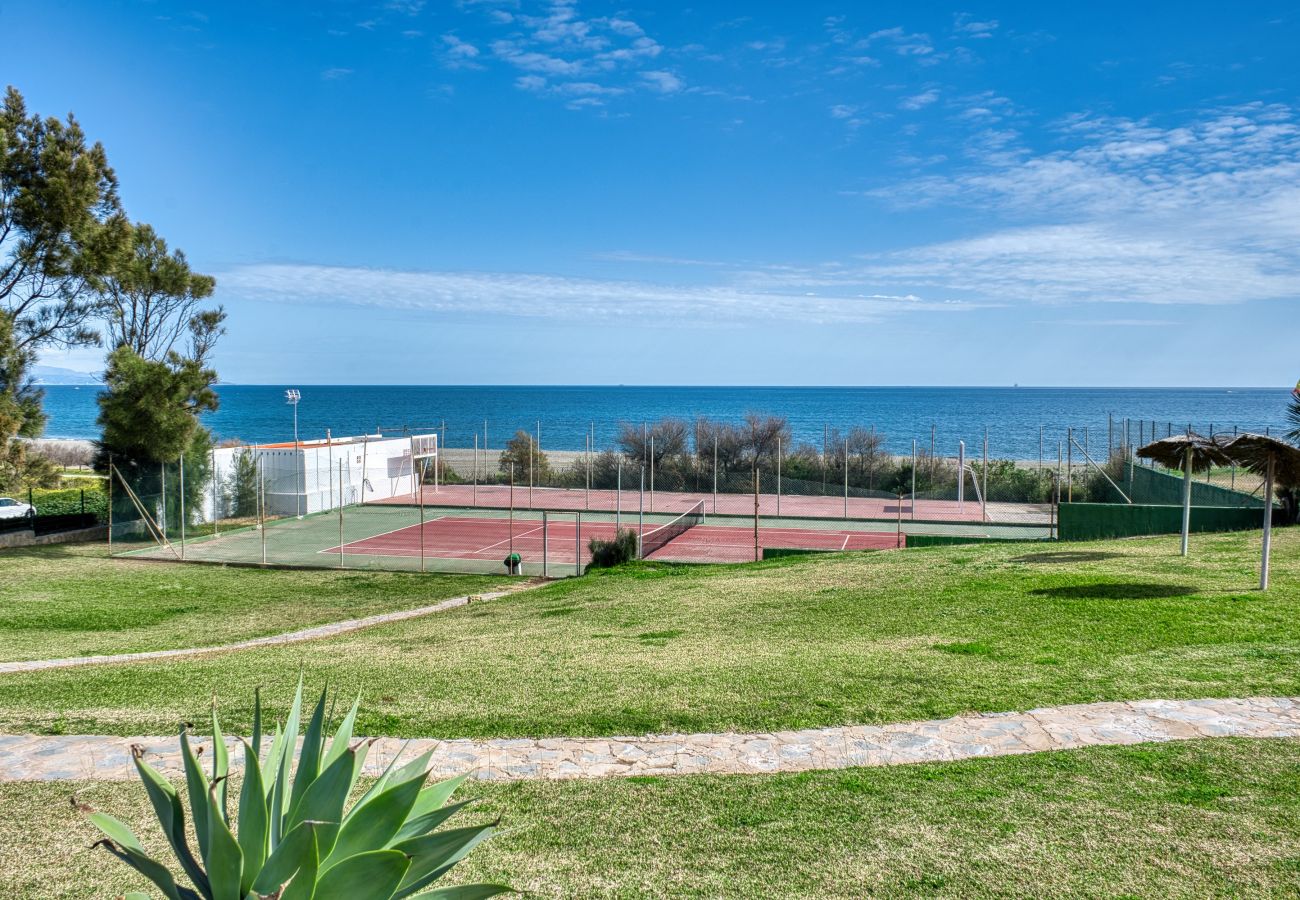 Doppelhaushälfte in Manilva - 3133 Beachfront Townhouse