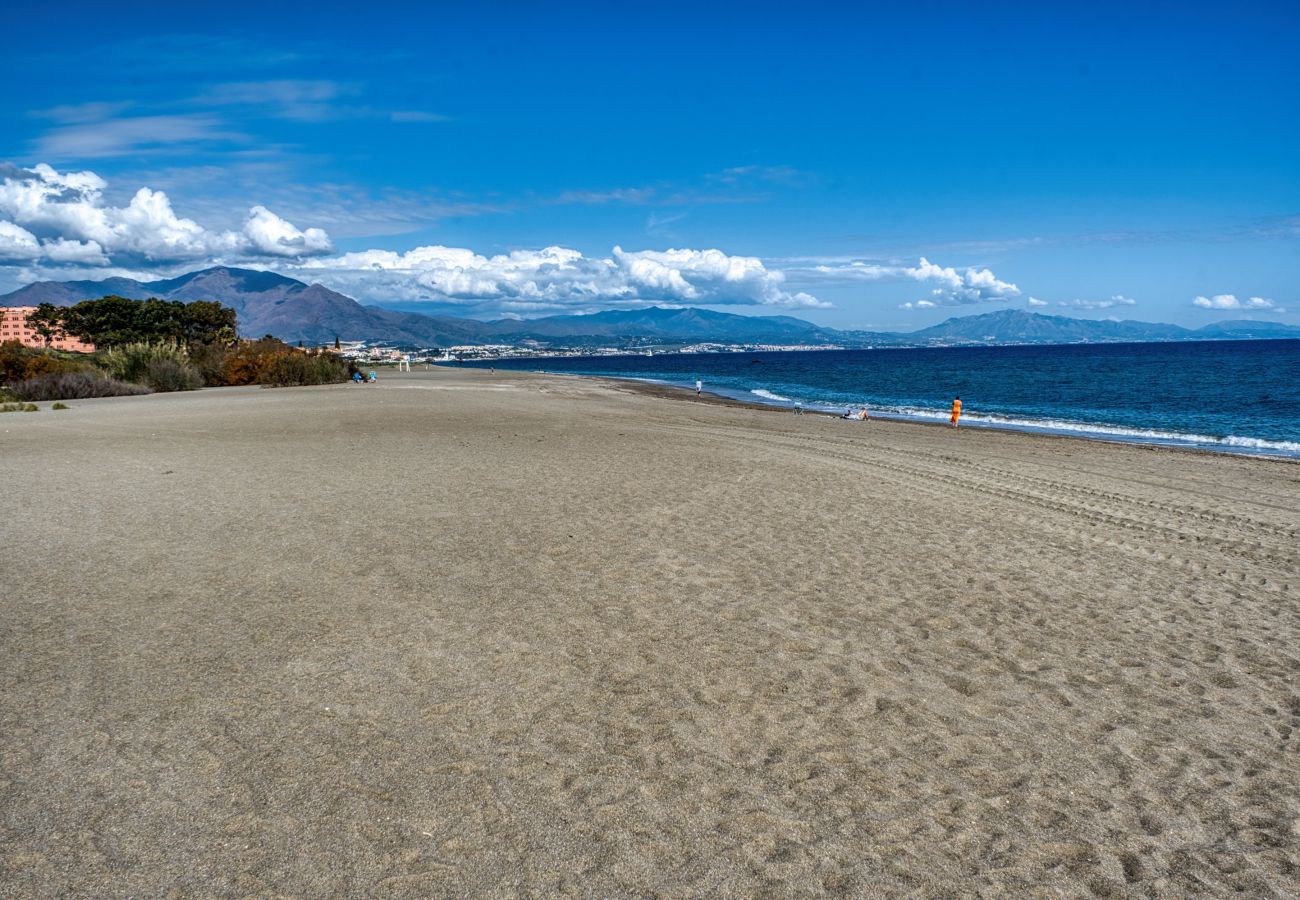 Doppelhaushälfte in Manilva - 3133 Beachfront Townhouse