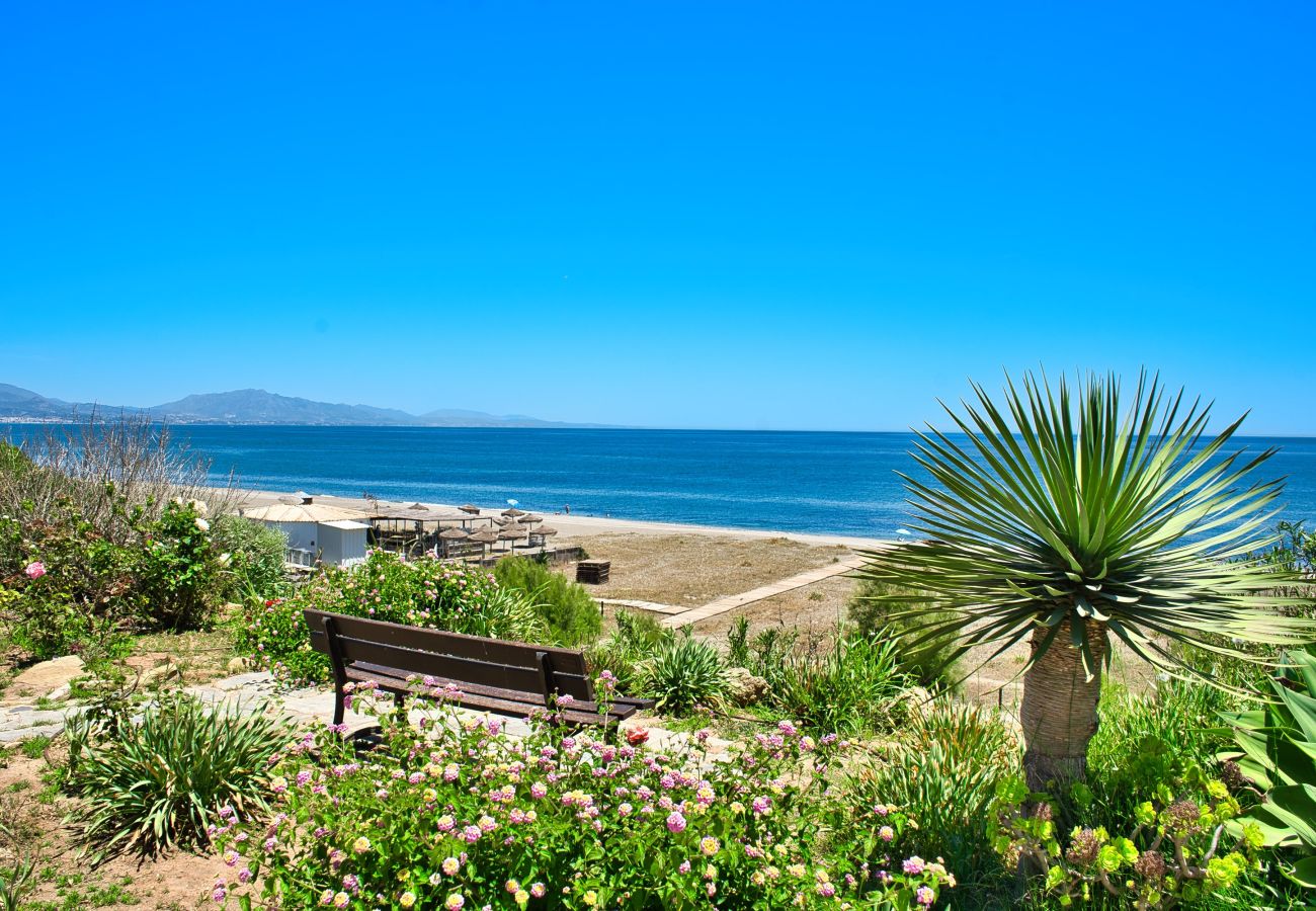 Doppelhaushälfte in Manilva - 3133 Beachfront Townhouse