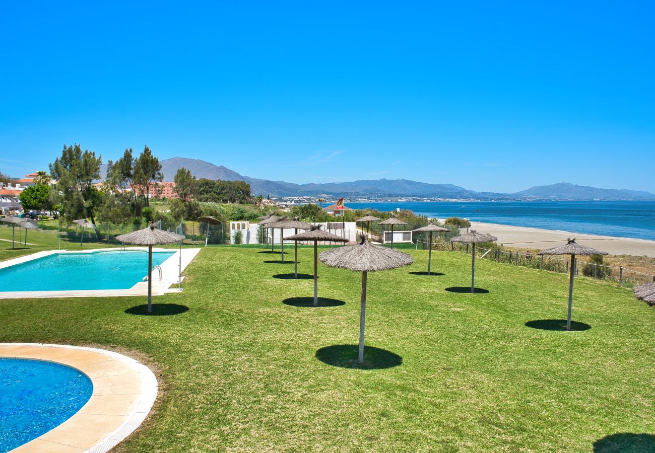 Doppelhaushälfte in Manilva - 3133 Beachfront Townhouse