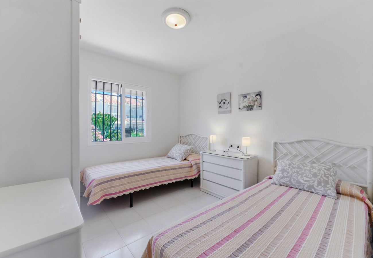Doppelhaushälfte in Manilva - 3133 Beachfront Townhouse
