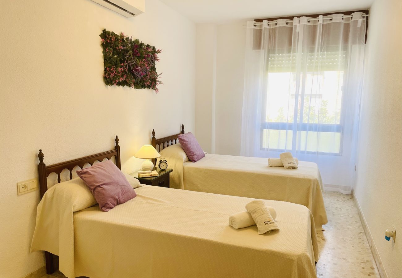 Ferienwohnung in La Herradura - SOL Y MAR APARTMENT LA HERRADURA