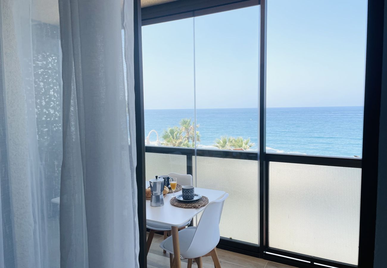 Ferienwohnung in La Herradura - SOL Y MAR APARTMENT LA HERRADURA