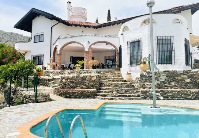 Landhaus in Comares - Comares Rural House with private pool by At Home Costa del Sol Landhaus in Comares - Comares Rural House with private pool by At Home Costa del Sol