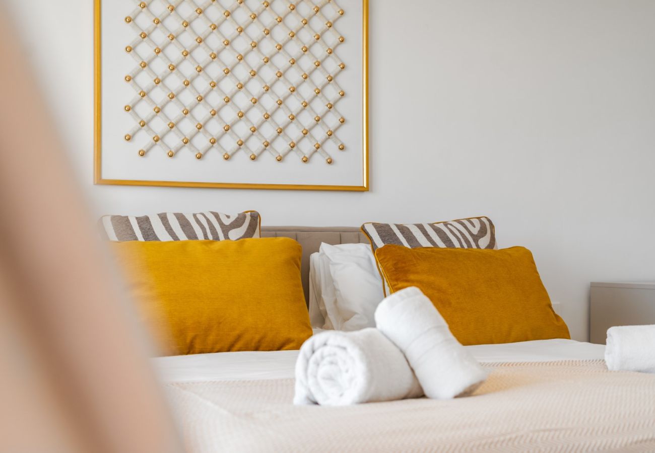 Ferienwohnung in Casares -  Chic Penthouse & Solarium ALCAZABA LAGOON (2125)