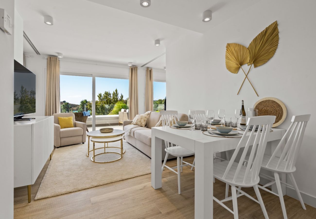 Ferienwohnung in Casares -  Chic Penthouse & Solarium ALCAZABA LAGOON (2125)