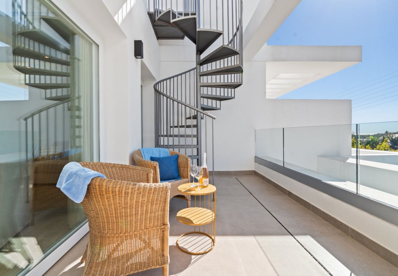 Ferienwohnung in Casares -  Chic Penthouse & Solarium ALCAZABA LAGOON (2125)
