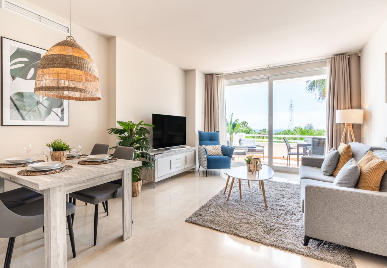 Ferienwohnung in Casares - Modern 2-Bed Apartment | Alcazaba Lagoon (313)