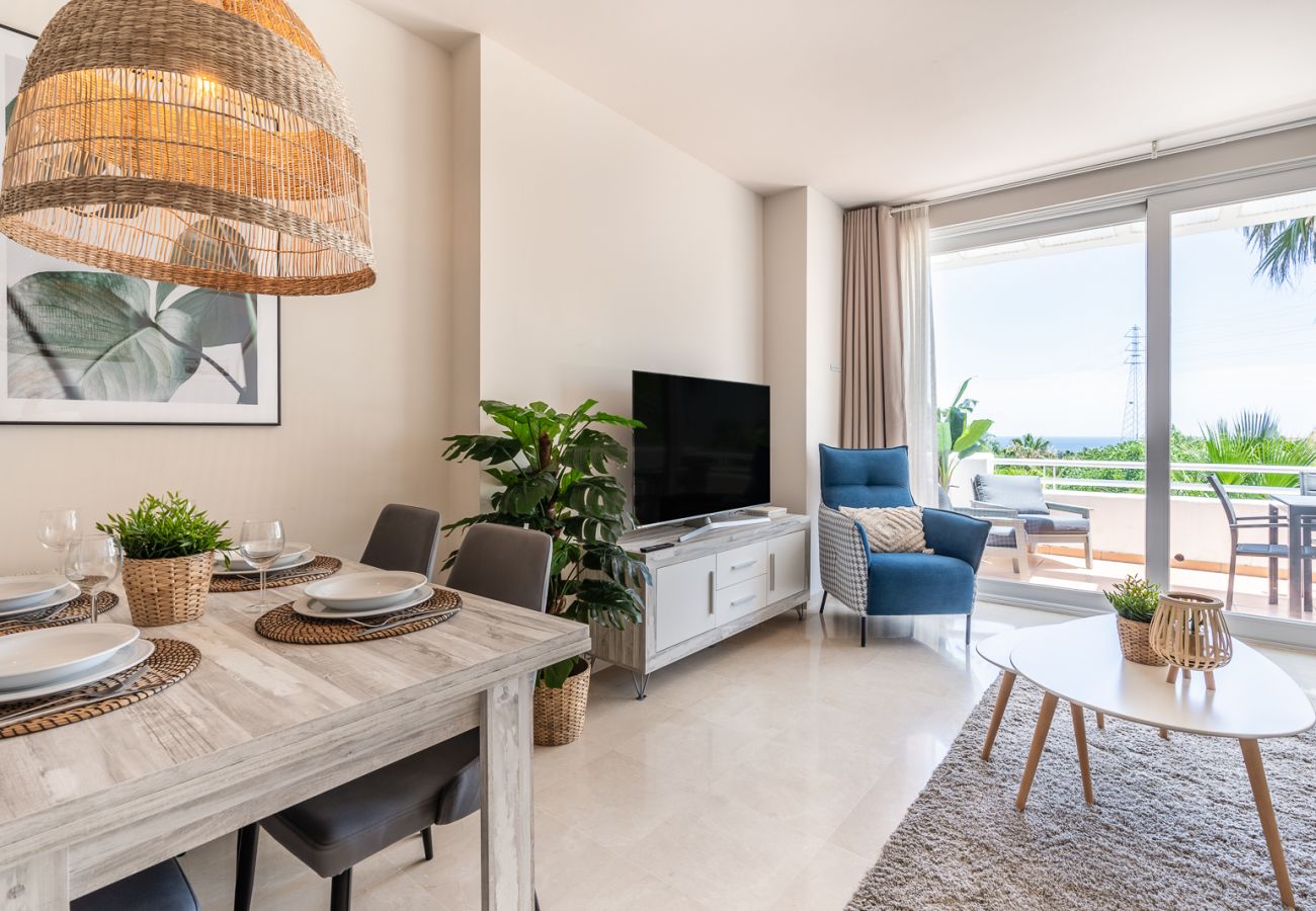Ferienwohnung in Casares - Modern 2-Bed Apartment | Alcazaba Lagoon (313)