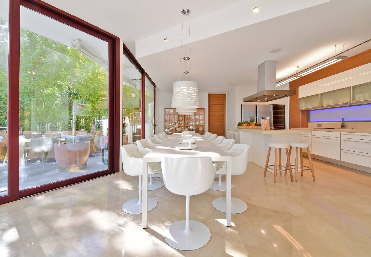 Villa in Neu-Andalusien - Villa Blanca (r2835011) 