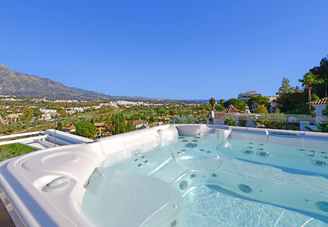 Villa in Neu-Andalusien - Villa Blanca (r2835011) 