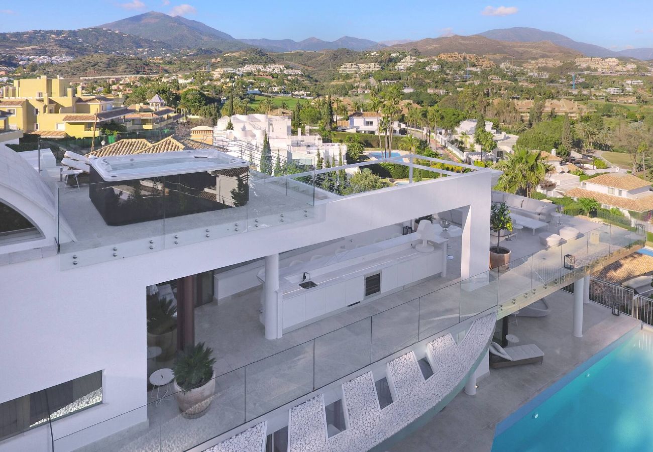Villa in Neu-Andalusien - Villa Blanca (r2835011) 
