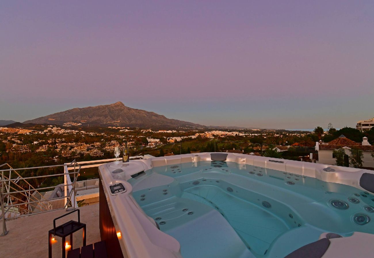 Villa in Neu-Andalusien - Villa Blanca (r2835011) 