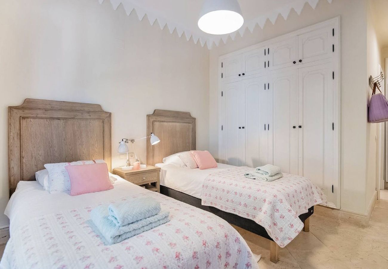 Villa in Marbella - Villa La Mansion (r2508653) 