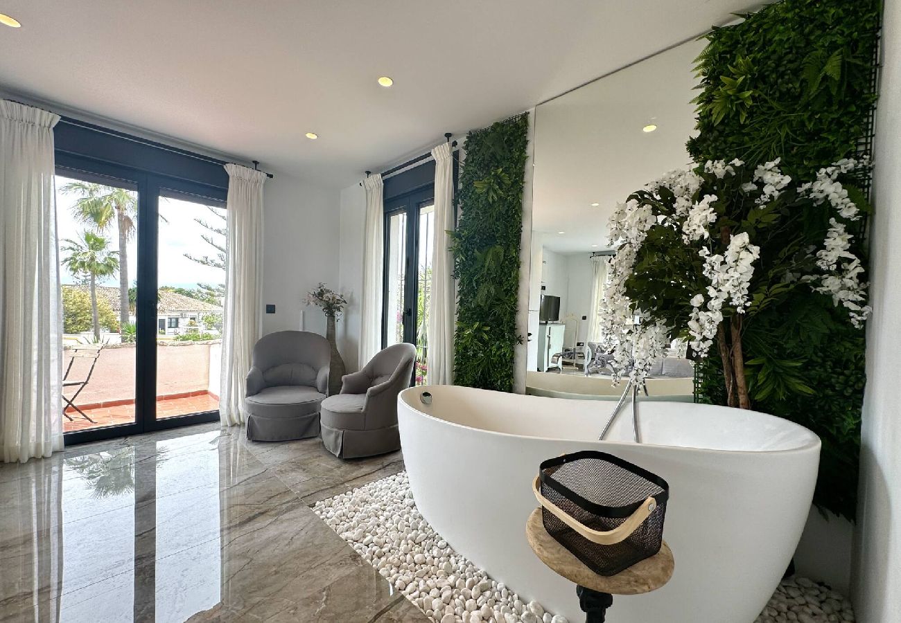 Villa in Marbella - Villa Carib Playa (r1913565) 