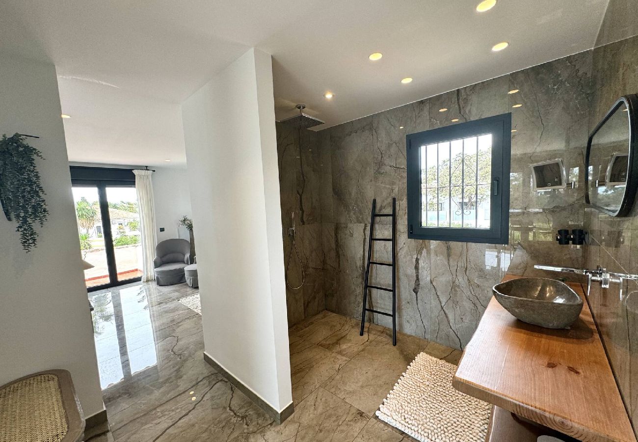 Villa in Marbella - Villa Carib Playa (r1913565) 