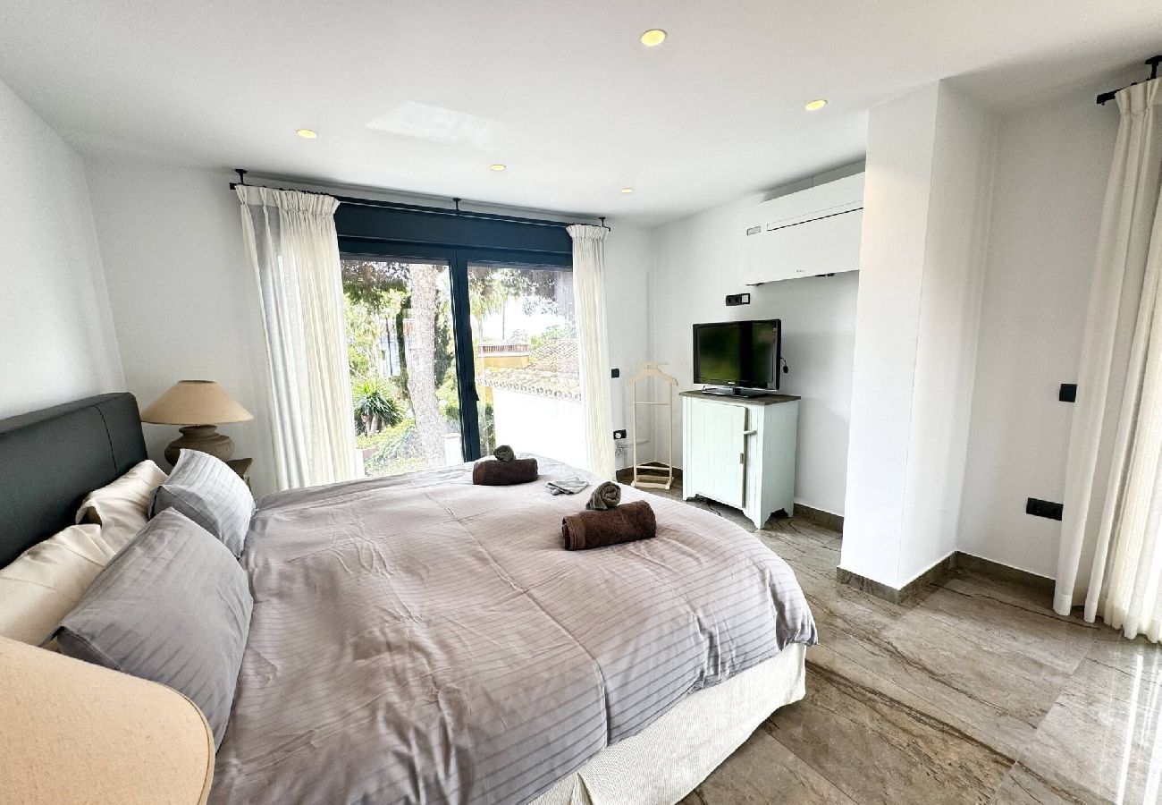 Villa in Marbella - Villa Carib Playa (r1913565) 