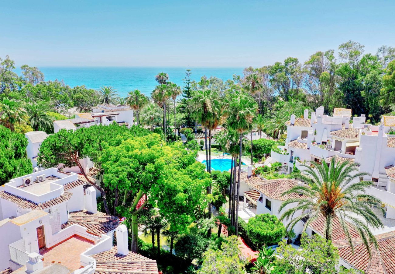 Ferienwohnung in Marbella - 2047 Stylish Luxury Apartment with Pool