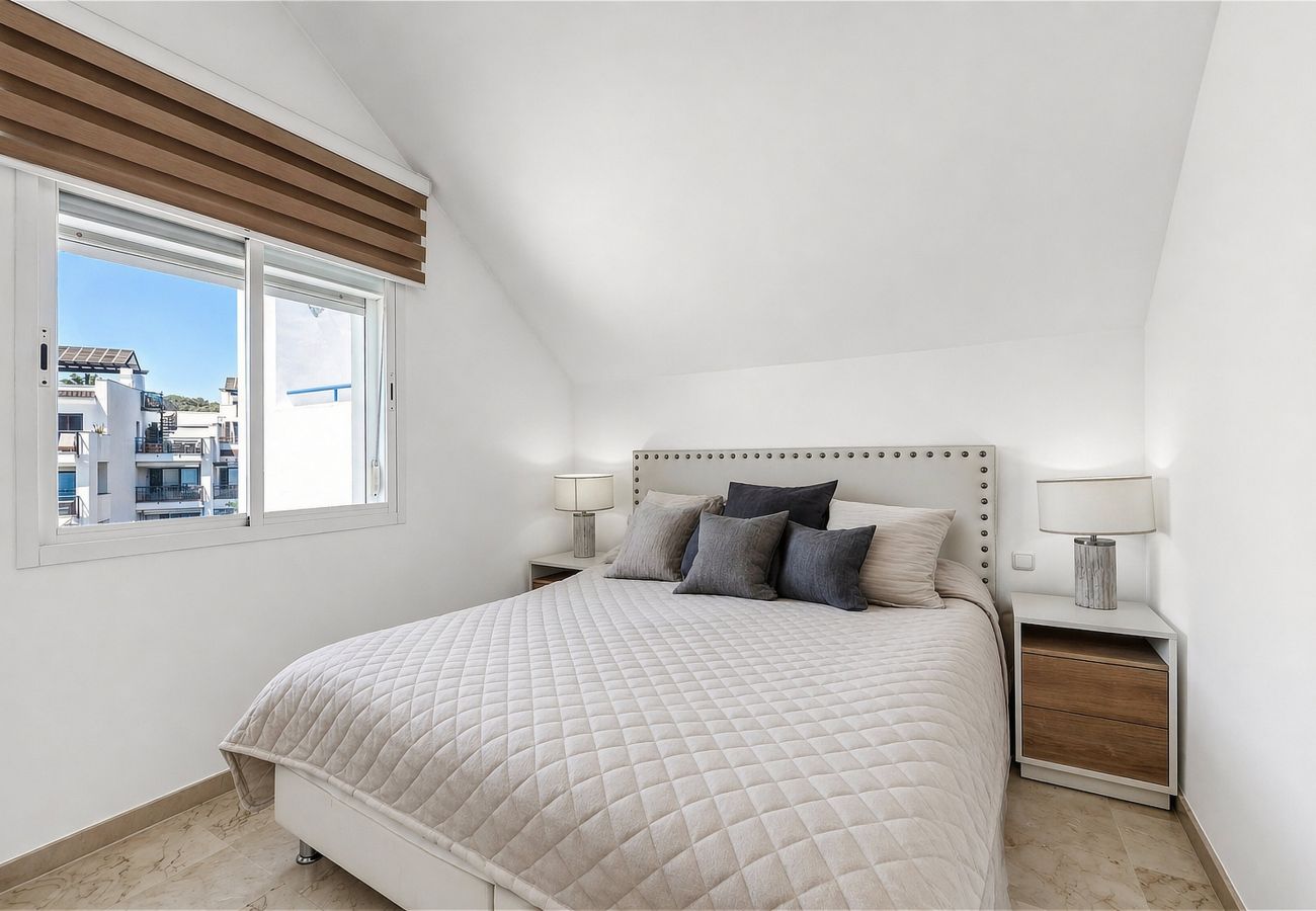 Ferienwohnung in Casares - 3180 Duplex Penthouse mit Panoramablick aufs Meer