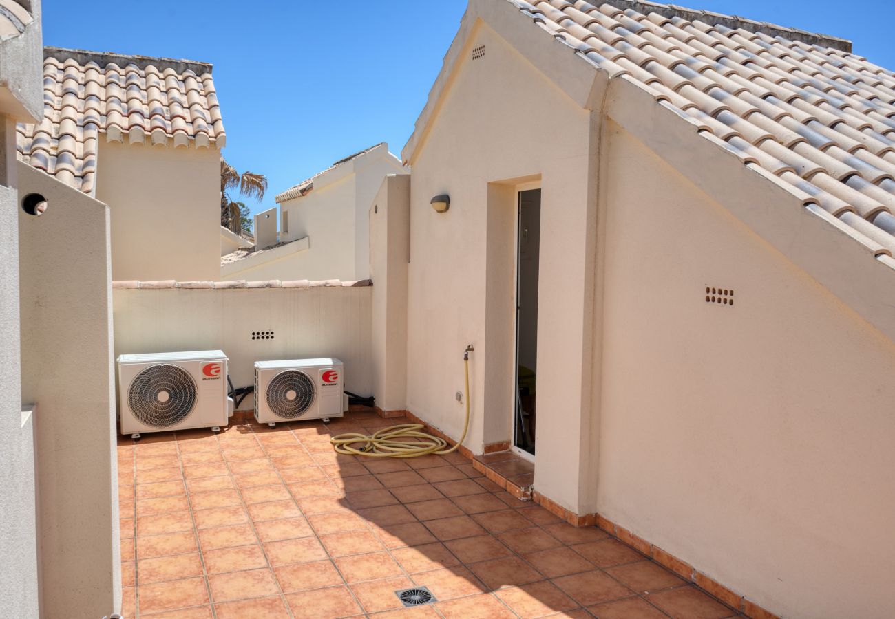 Doppelhaushälfte in Marbella - 3160 Elegant Seafront House 