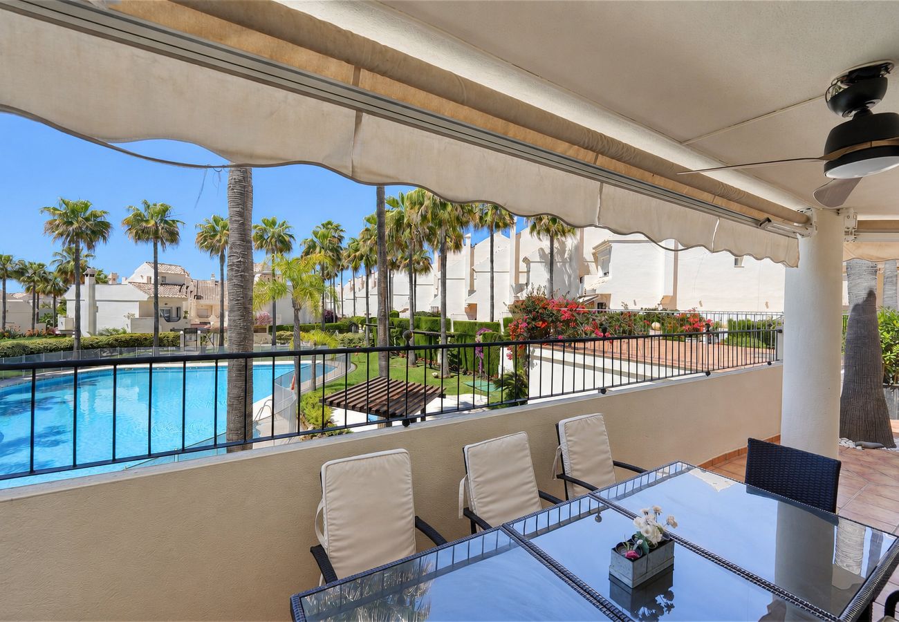 Doppelhaushälfte in Marbella - 3150 Seaside Home with Stunning Sea Views