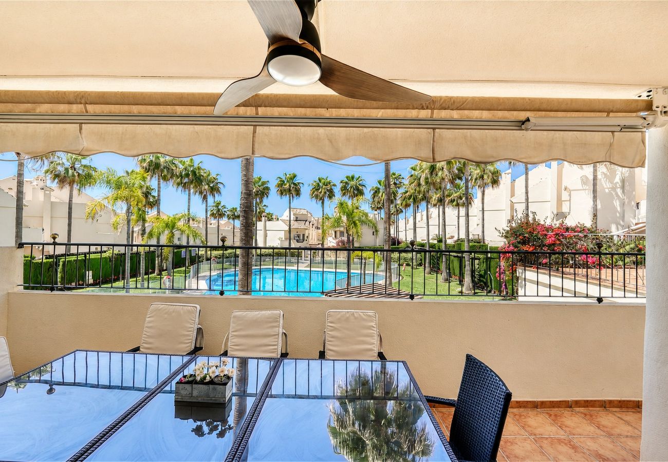 Doppelhaushälfte in Marbella - 3150 Seaside Home with Stunning Sea Views