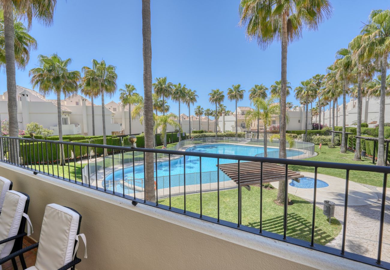 Doppelhaushälfte in Marbella - 3150 Seaside Home with Stunning Sea Views