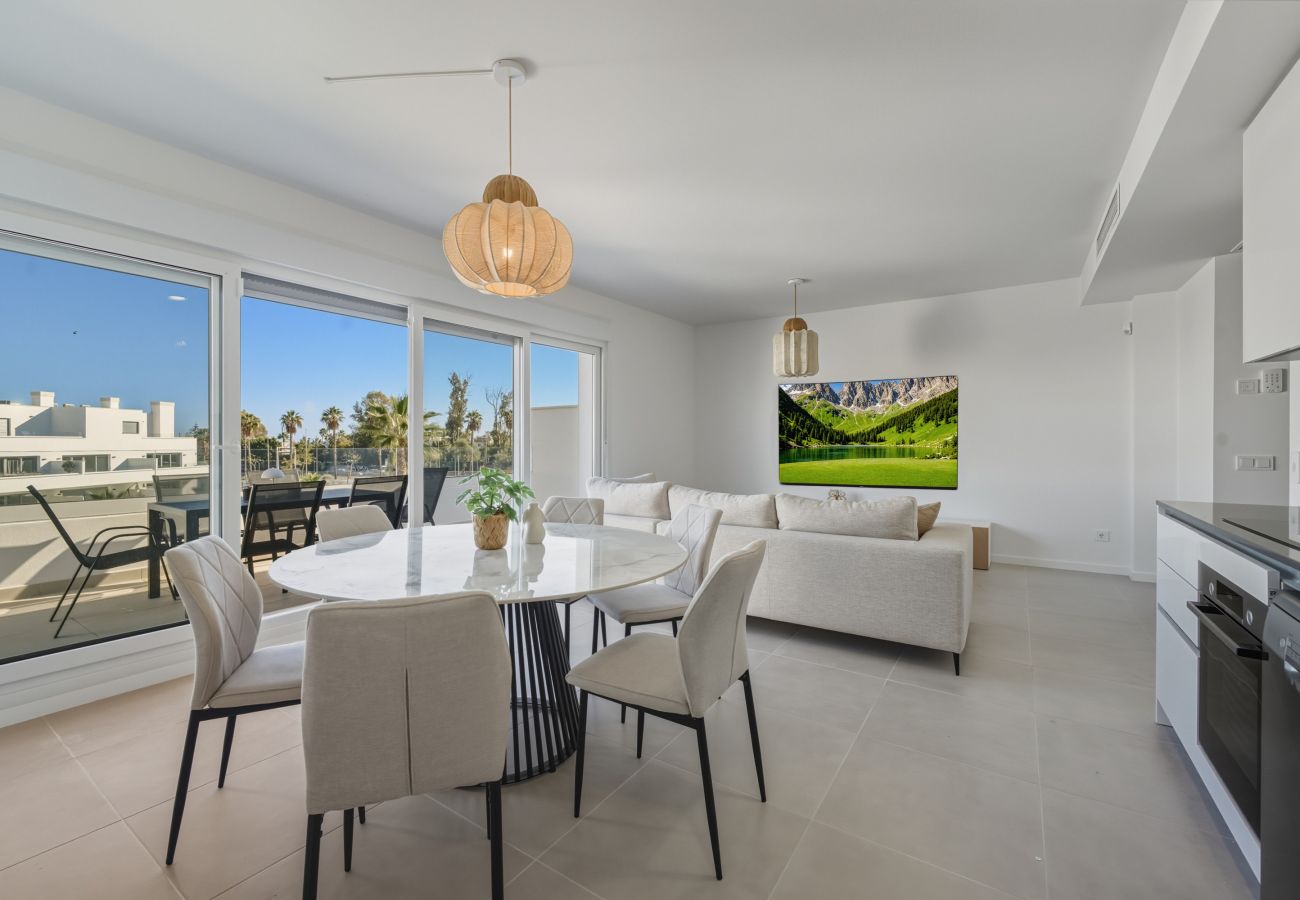 Ferienwohnung in Estepona - 3025 Elegant apartment with terrace and pool
