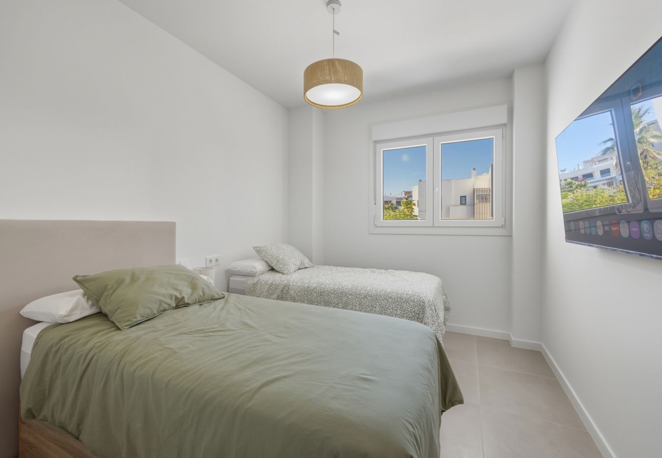 Ferienwohnung in Estepona - 3025 Elegant apartment with terrace and pool